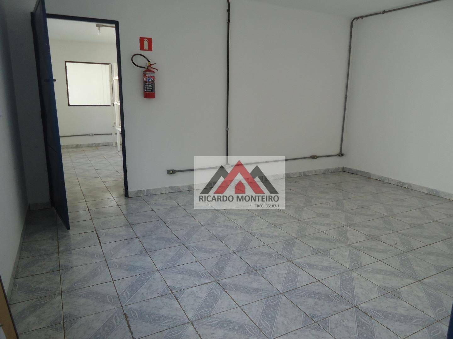 Depósito-Galpão-Armazém para alugar, 628m² - Foto 4