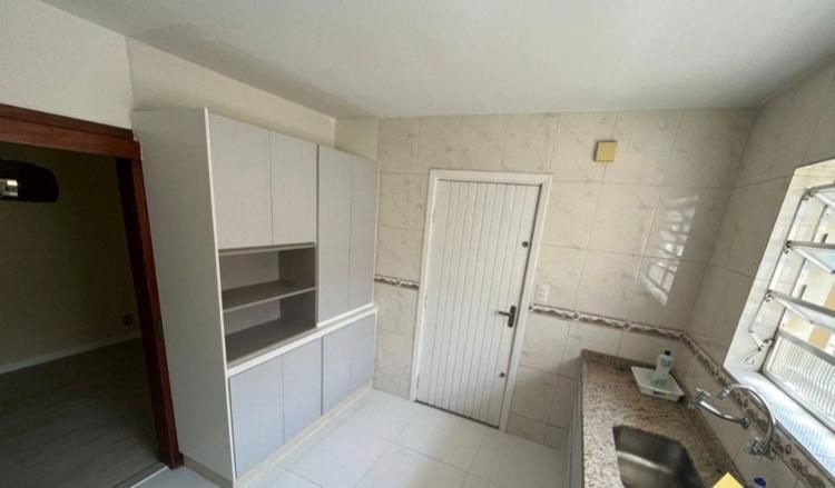 Sobrado à venda com 4 quartos, 190m² - Foto 4