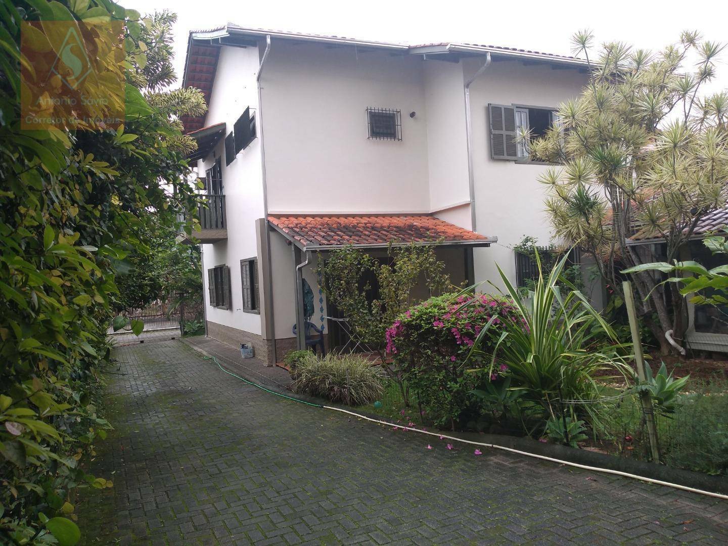 Casa à venda com 3 quartos, 270m² - Foto 32