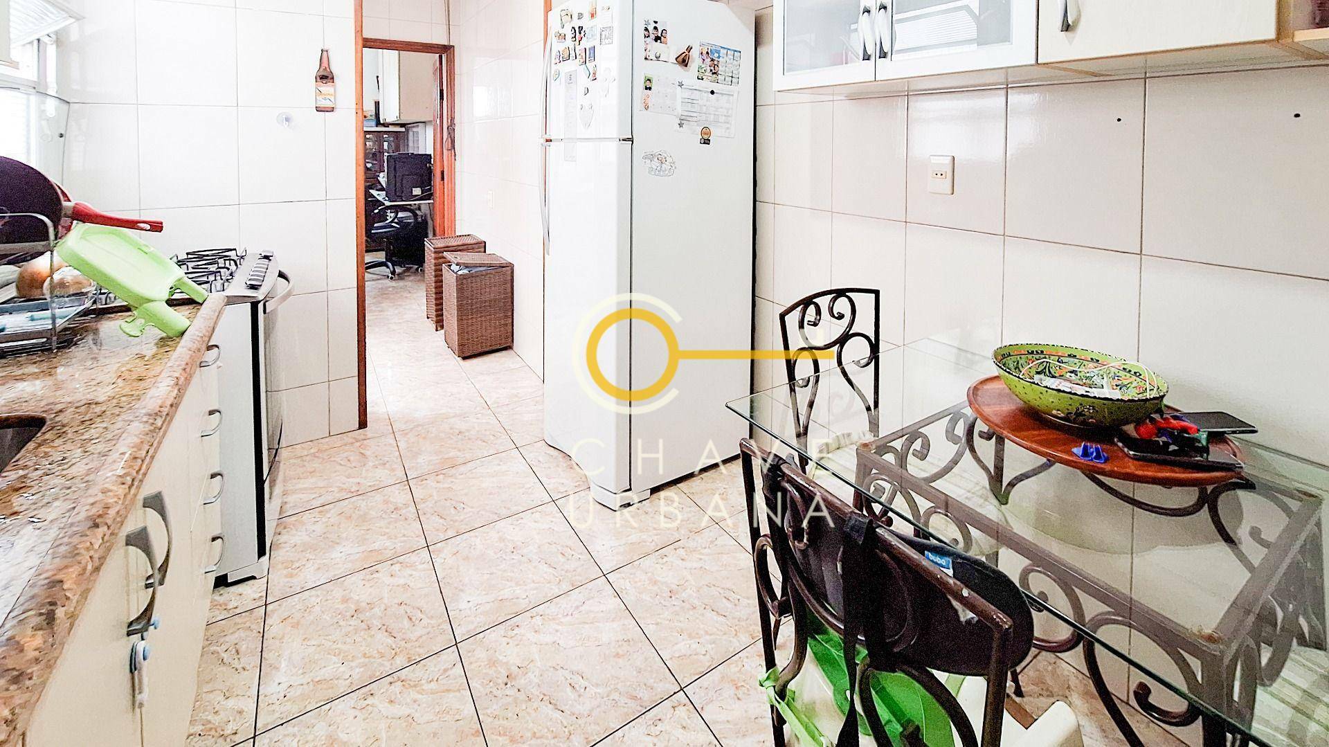 Apartamento à venda com 3 quartos, 141m² - Foto 18