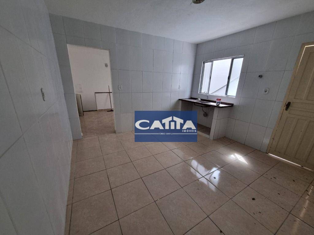 Casa para alugar com 1 quarto, 40m² - Foto 12