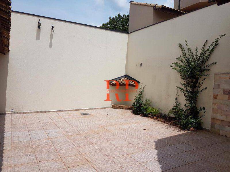 Casa à venda com 3 quartos, 200m² - Foto 33