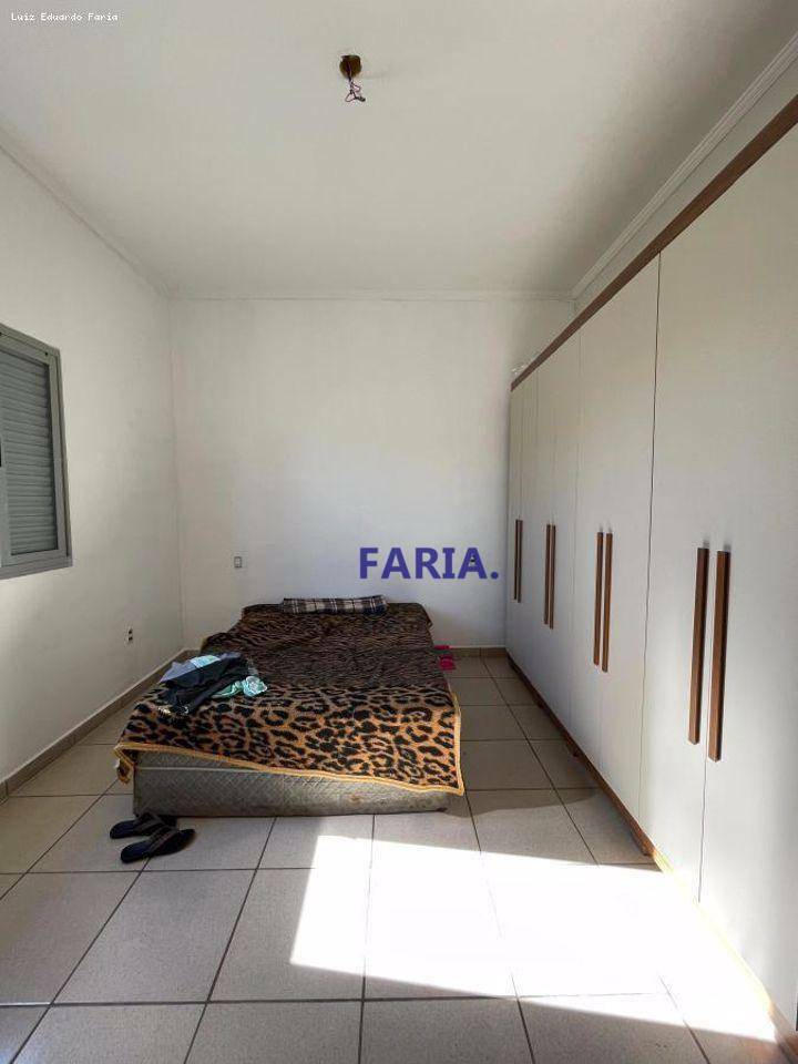 Casa à venda com 2 quartos, 91m² - Foto 8