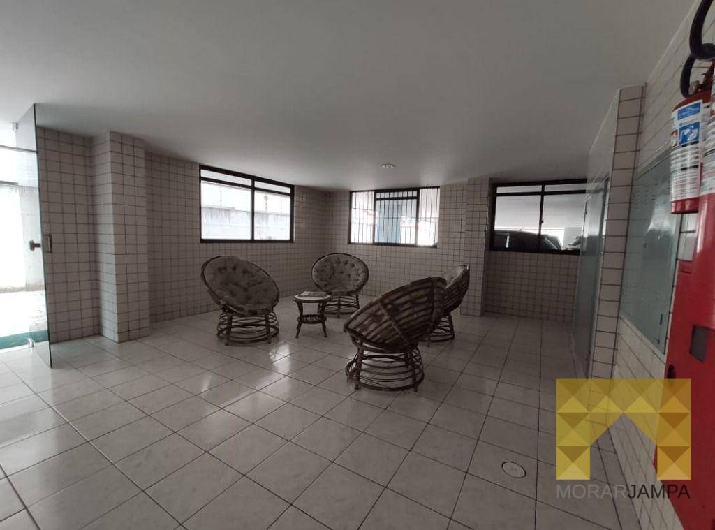 Apartamento à venda com 3 quartos, 180m² - Foto 3