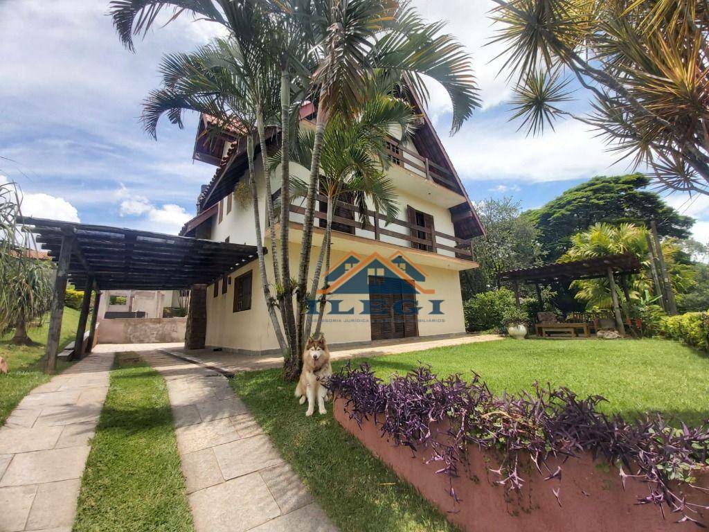 Casa de Condomínio à venda com 4 quartos, 360m² - Foto 2