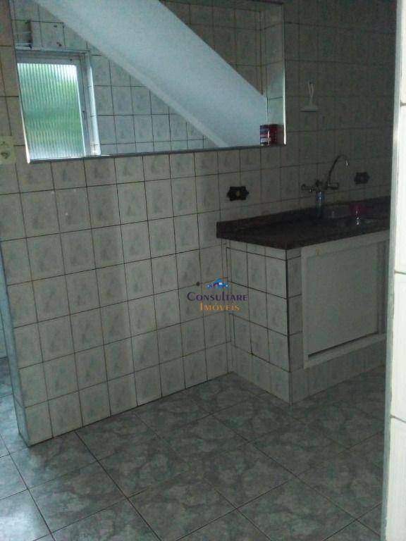 Casa para alugar com 2 quartos, 80m² - Foto 17