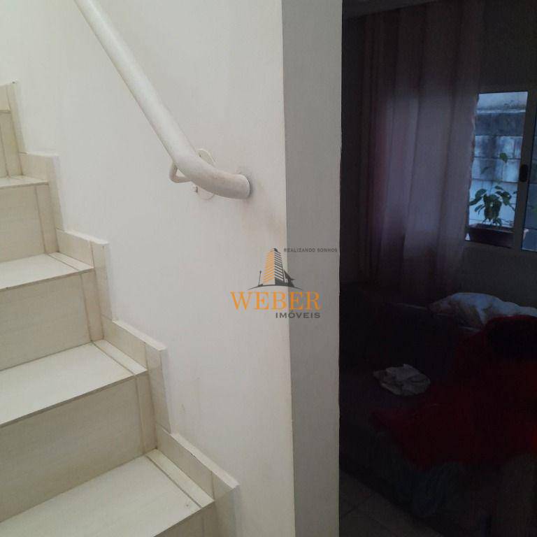 Casa à venda com 2 quartos, 70m² - Foto 20