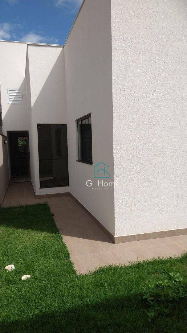 Casa à venda com 2 quartos, 78m² - Foto 2