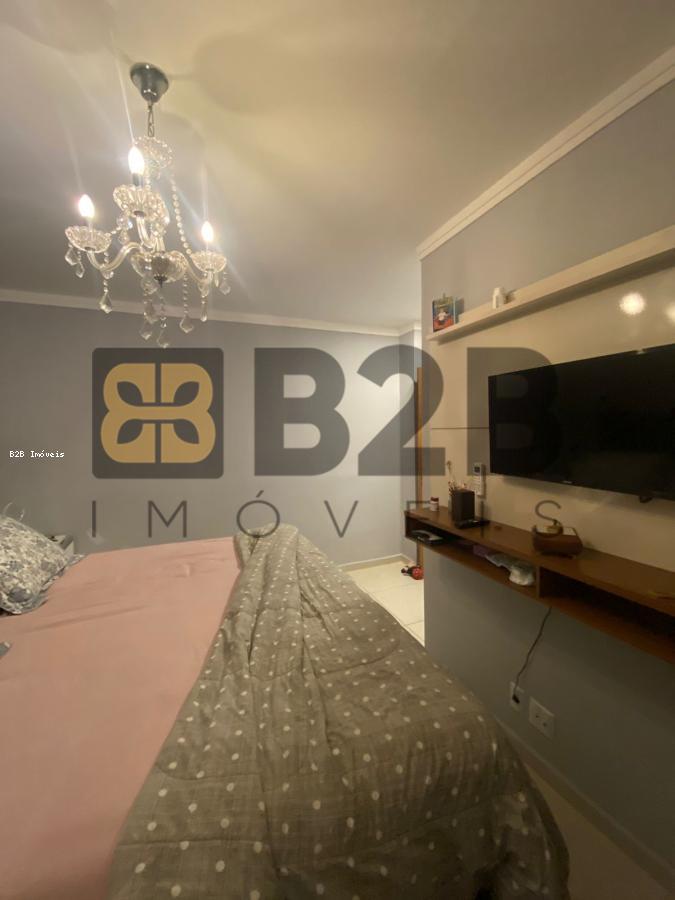 Apartamento à venda com 3 quartos, 94m² - Foto 11