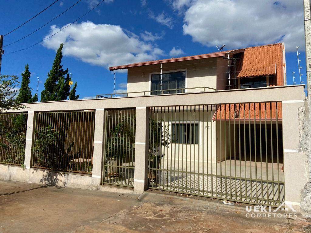 Casa à venda com 3 quartos, 280m² - Foto 2