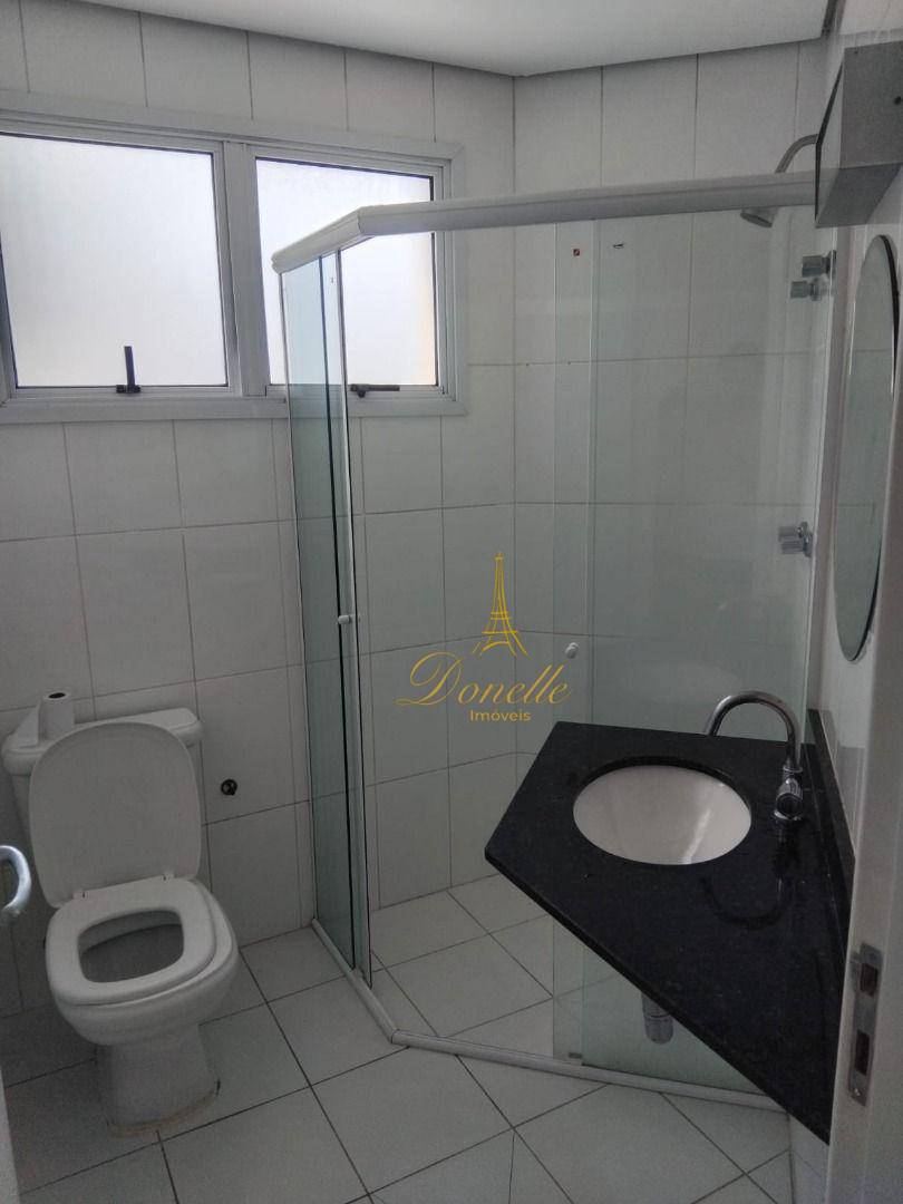 Apartamento para alugar com 3 quartos, 85m² - Foto 8