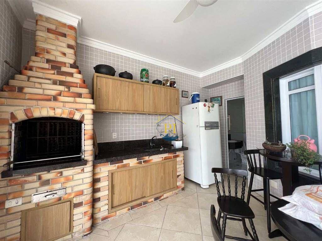 Casa à venda com 3 quartos, 200m² - Foto 7