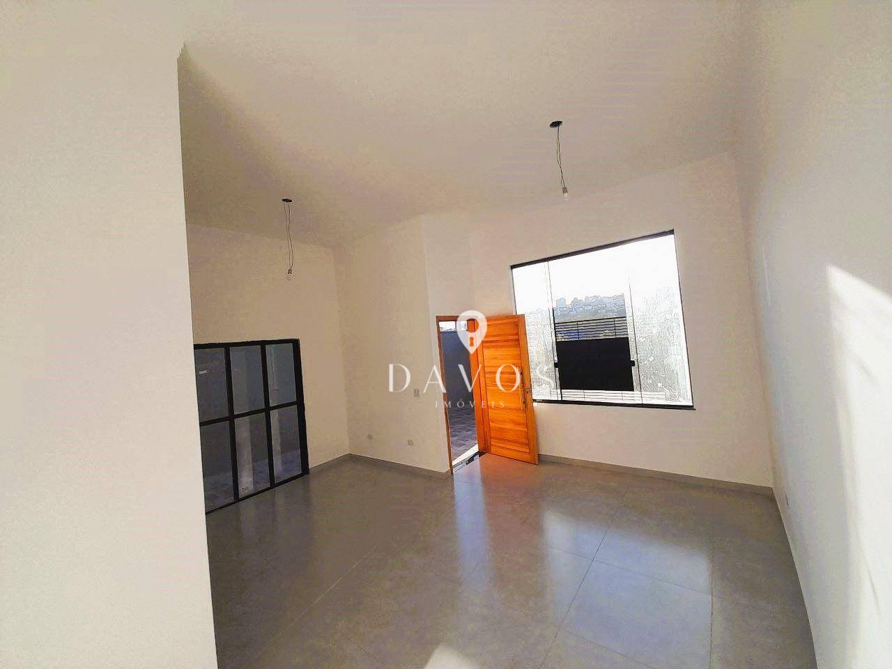 Casa à venda com 3 quartos, 99m² - Foto 2