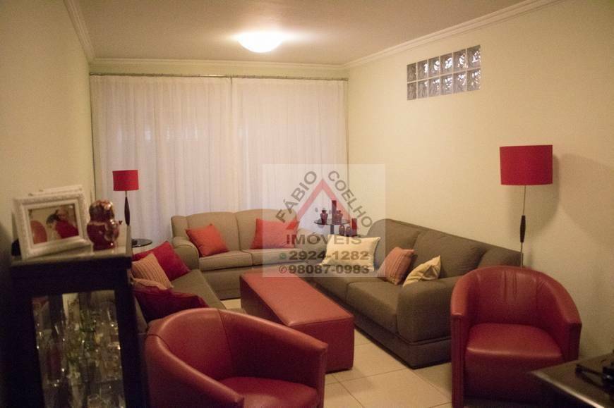 Sobrado à venda com 4 quartos, 125m² - Foto 1