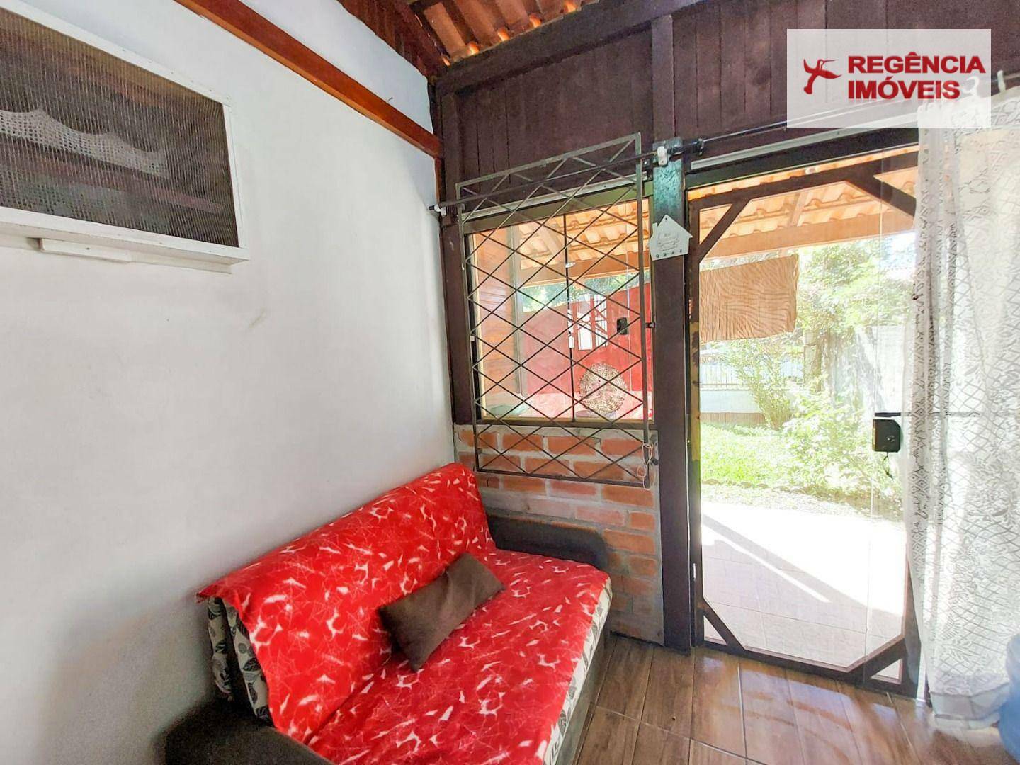 Casa à venda com 2 quartos, 60m² - Foto 14