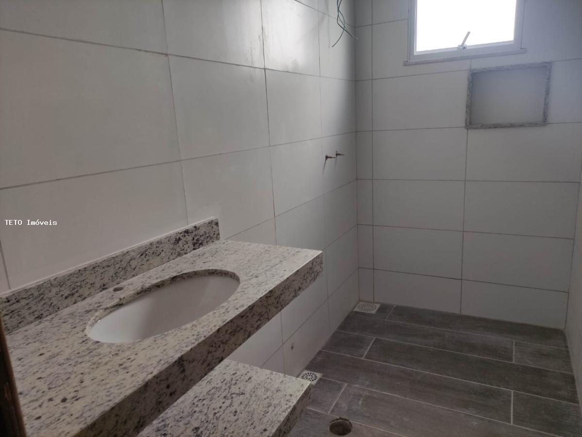 Casa à venda com 2 quartos, 130m² - Foto 13