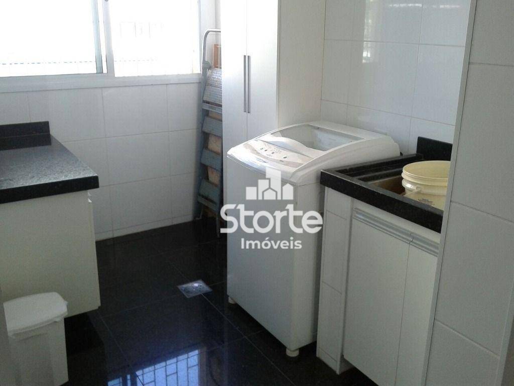 Apartamento para alugar com 3 quartos, 93m² - Foto 4