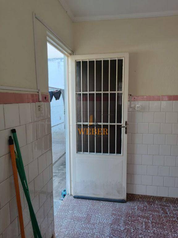 Casa à venda com 2 quartos, 90m² - Foto 10