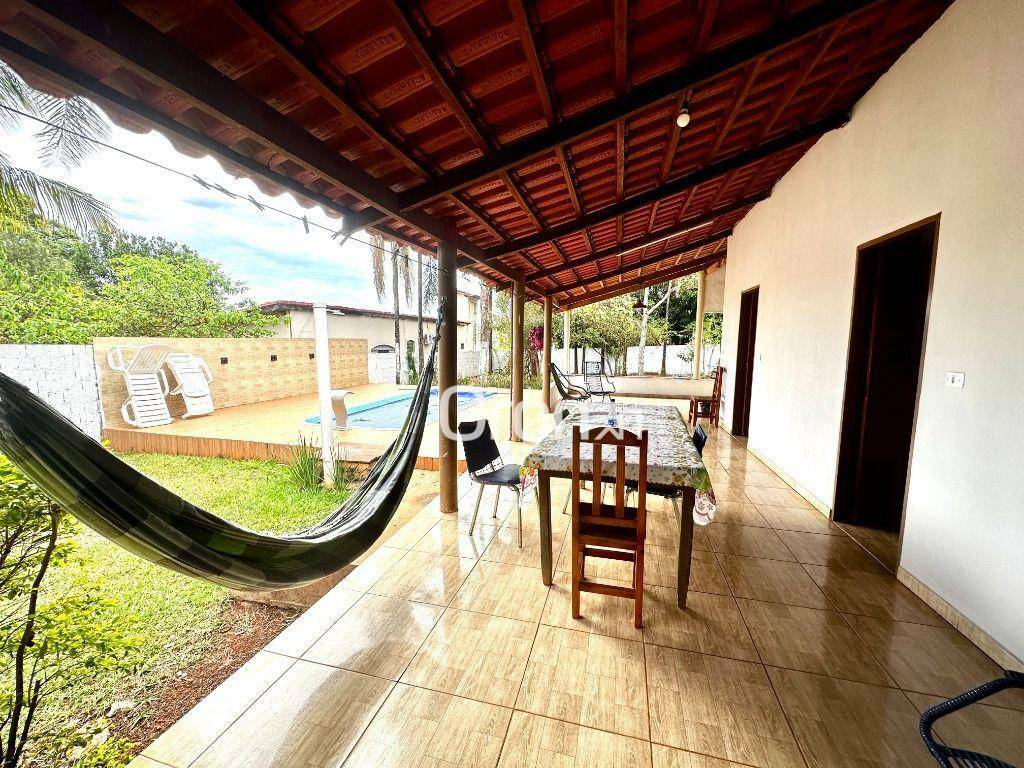 Casa de Condomínio à venda com 5 quartos, 230m² - Foto 1