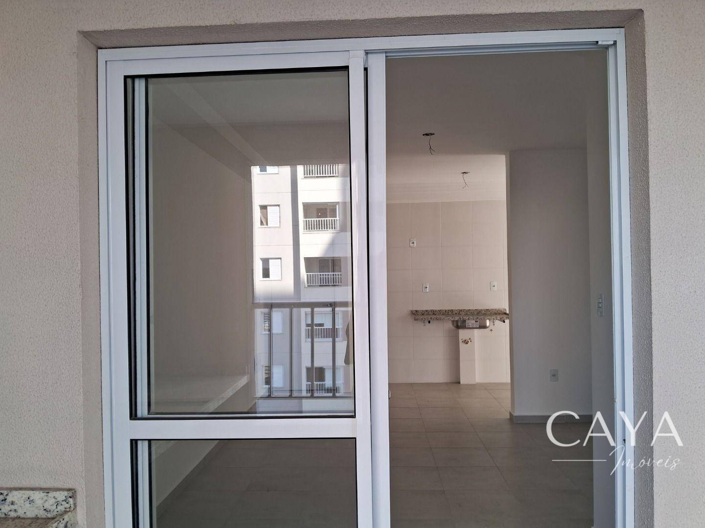 Apartamento à venda com 2 quartos, 61m² - Foto 4