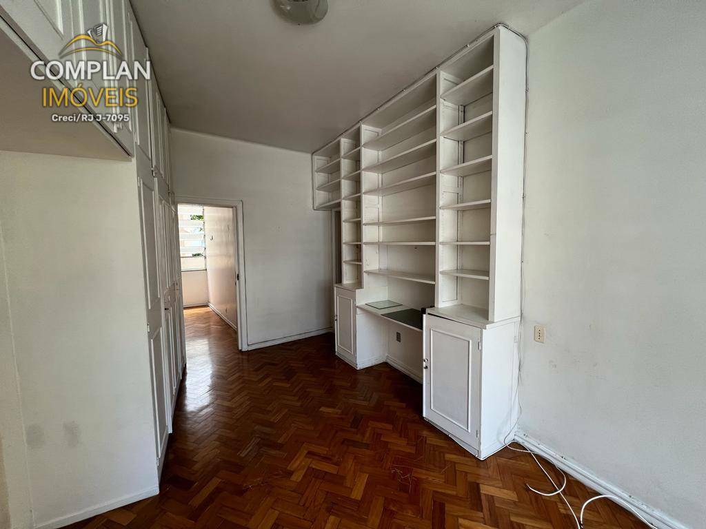 Apartamento à venda com 3 quartos, 160m² - Foto 11