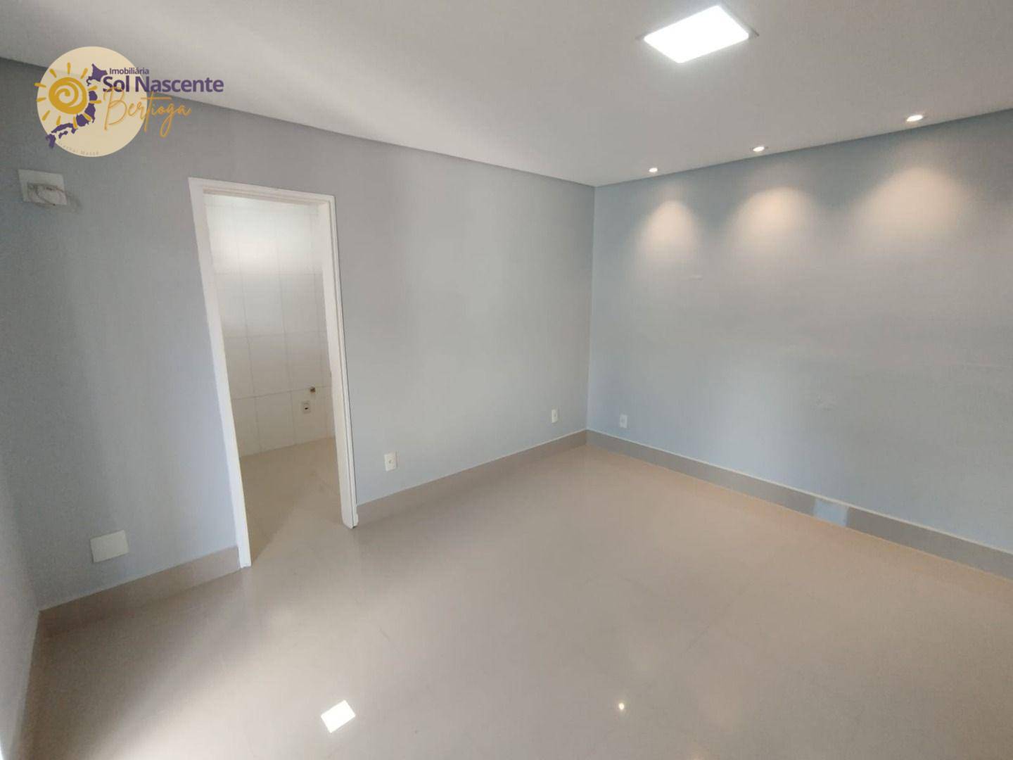 Casa à venda com 4 quartos, 180m² - Foto 8