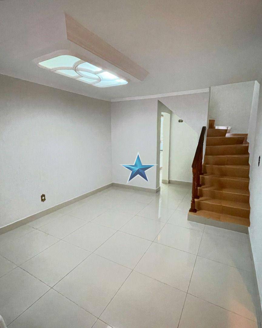 Casa à venda com 3 quartos, 145m² - Foto 3