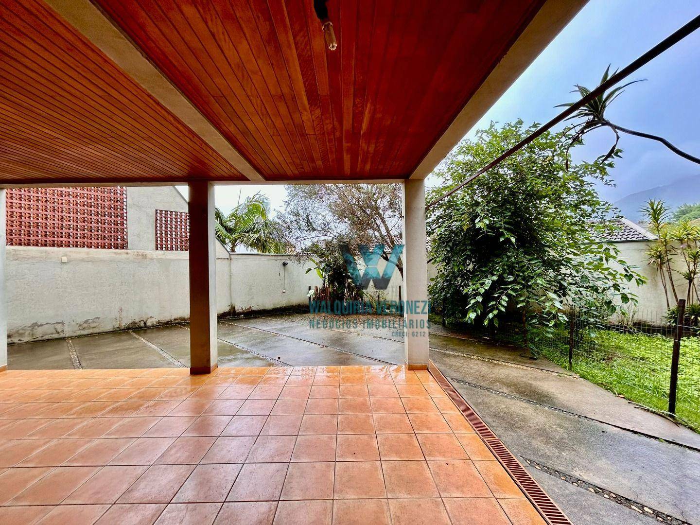 Casa à venda e aluguel com 3 quartos, 295m² - Foto 48