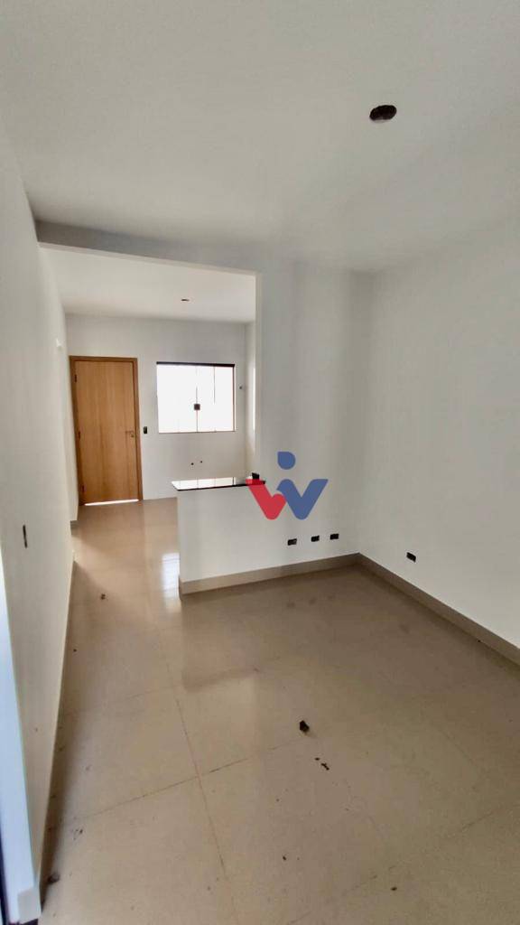 Casa à venda com 3 quartos, 70m² - Foto 3