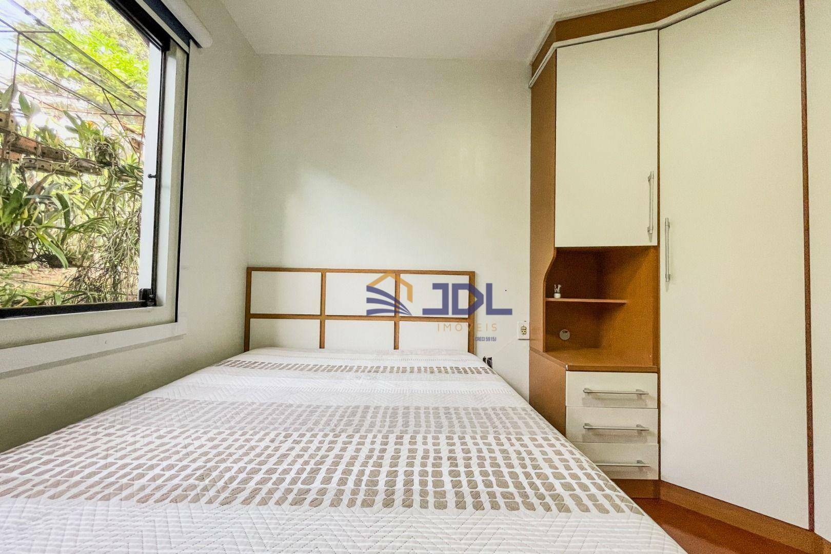 Casa à venda com 3 quartos, 179m² - Foto 14