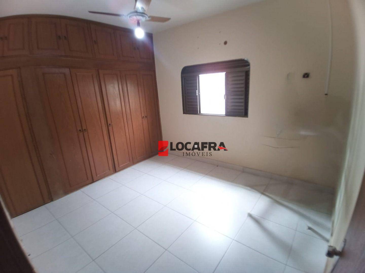 Casa à venda com 3 quartos, 260m² - Foto 3