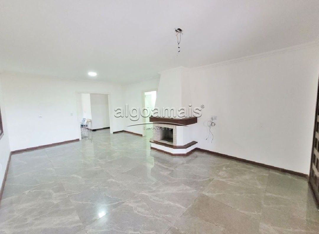 Casa à venda com 4 quartos, 215m² - Foto 9