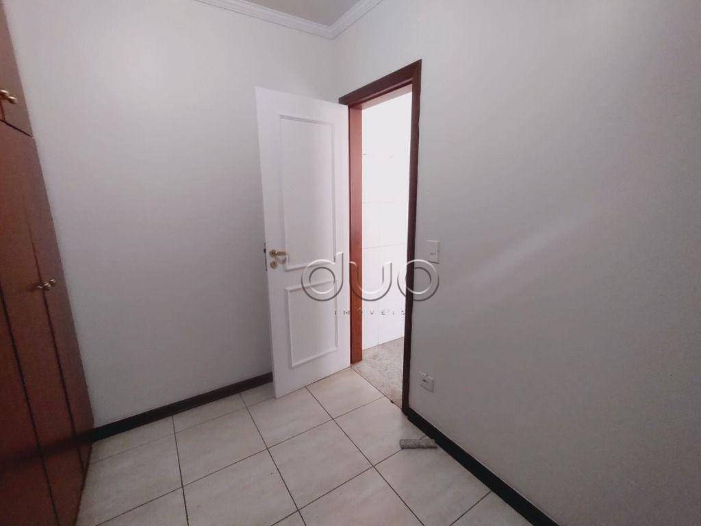 Casa de Condomínio para alugar com 3 quartos, 250m² - Foto 44