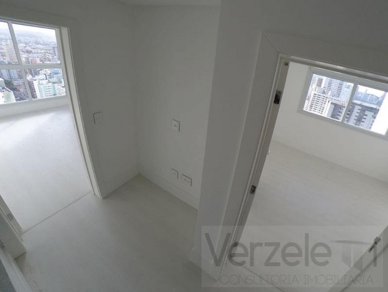 Apartamento à venda com 3 quartos, 151m² - Foto 15