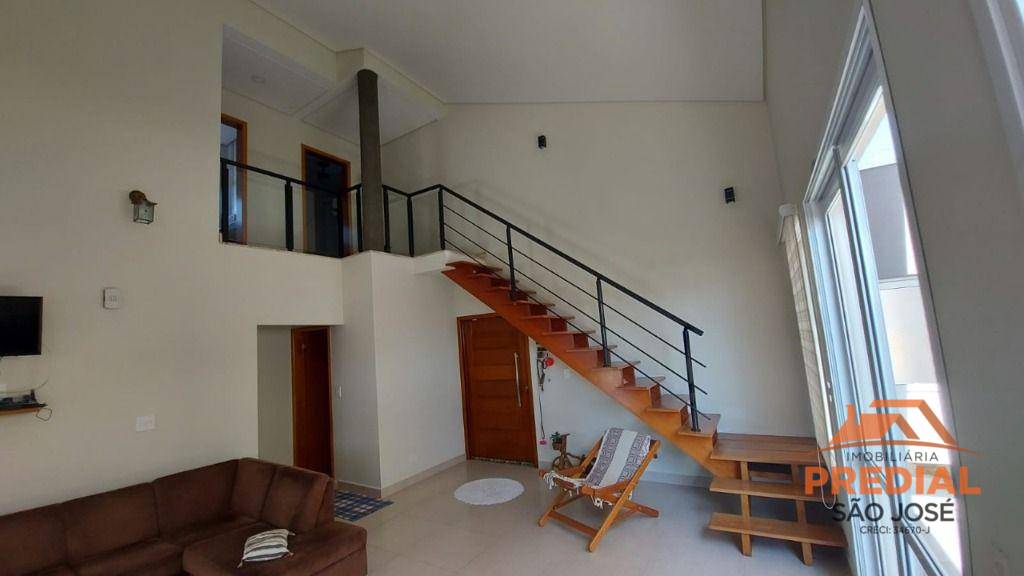 Casa de Condomínio à venda com 3 quartos, 240m² - Foto 4