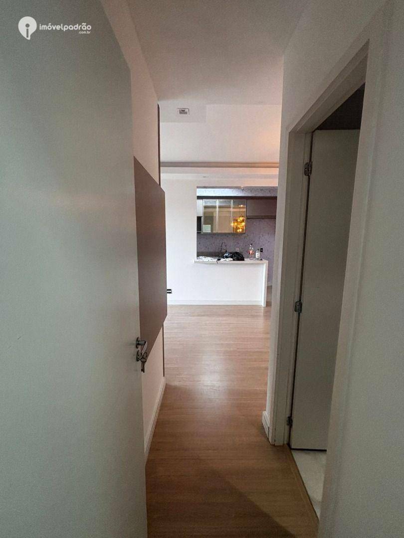 Apartamento para alugar com 3 quartos, 102m² - Foto 7