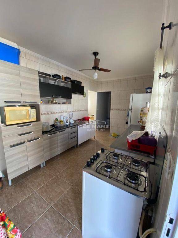 Casa à venda com 2 quartos, 210m² - Foto 5