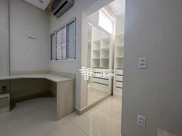 Casa à venda com 4 quartos, 301m² - Foto 29