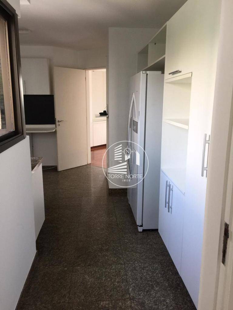 Apartamento para alugar com 3 quartos, 285m² - Foto 23