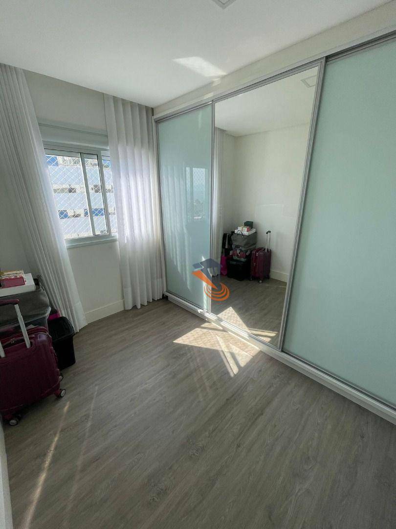 Apartamento à venda com 3 quartos, 96m² - Foto 13