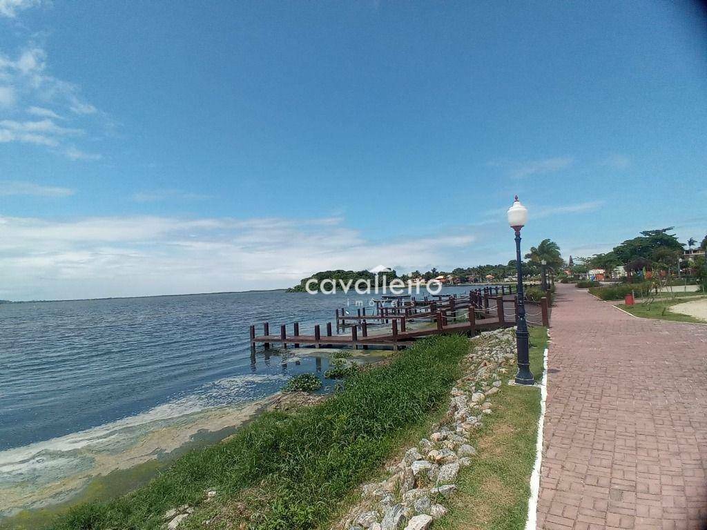Casa à venda com 5 quartos, 226m² - Foto 20
