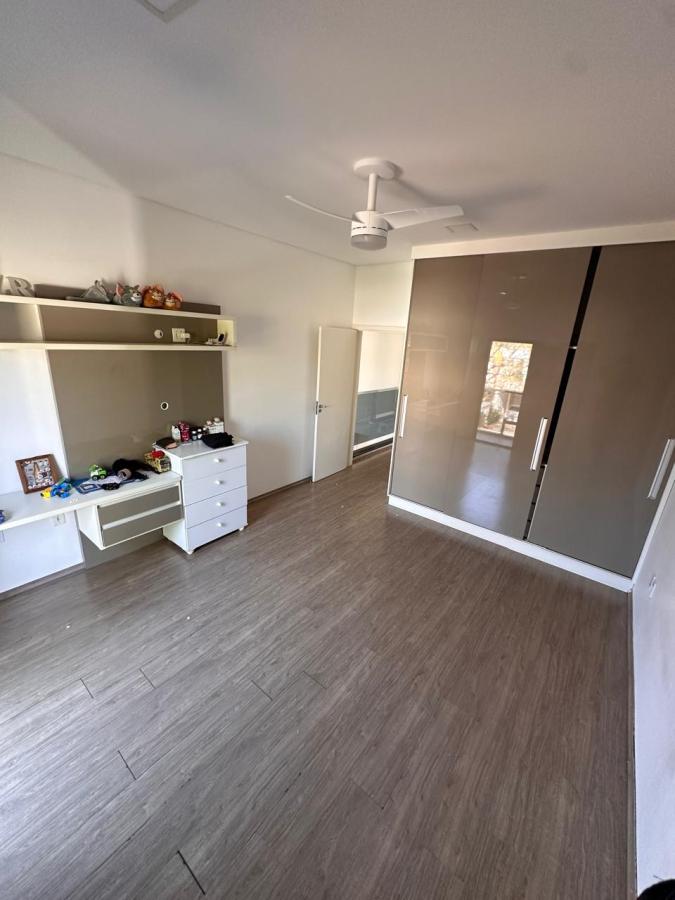 Casa de Condomínio para alugar com 3 quartos, 205m² - Foto 14