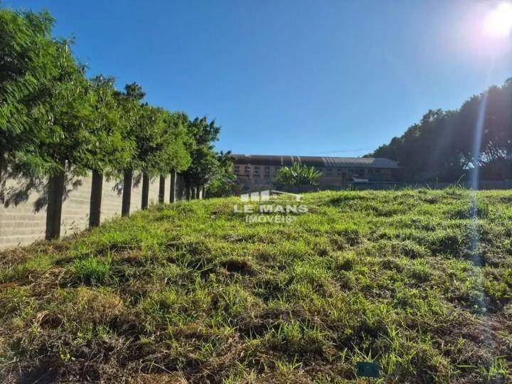 Loteamento e Condomínio, 211 m² - Foto 1