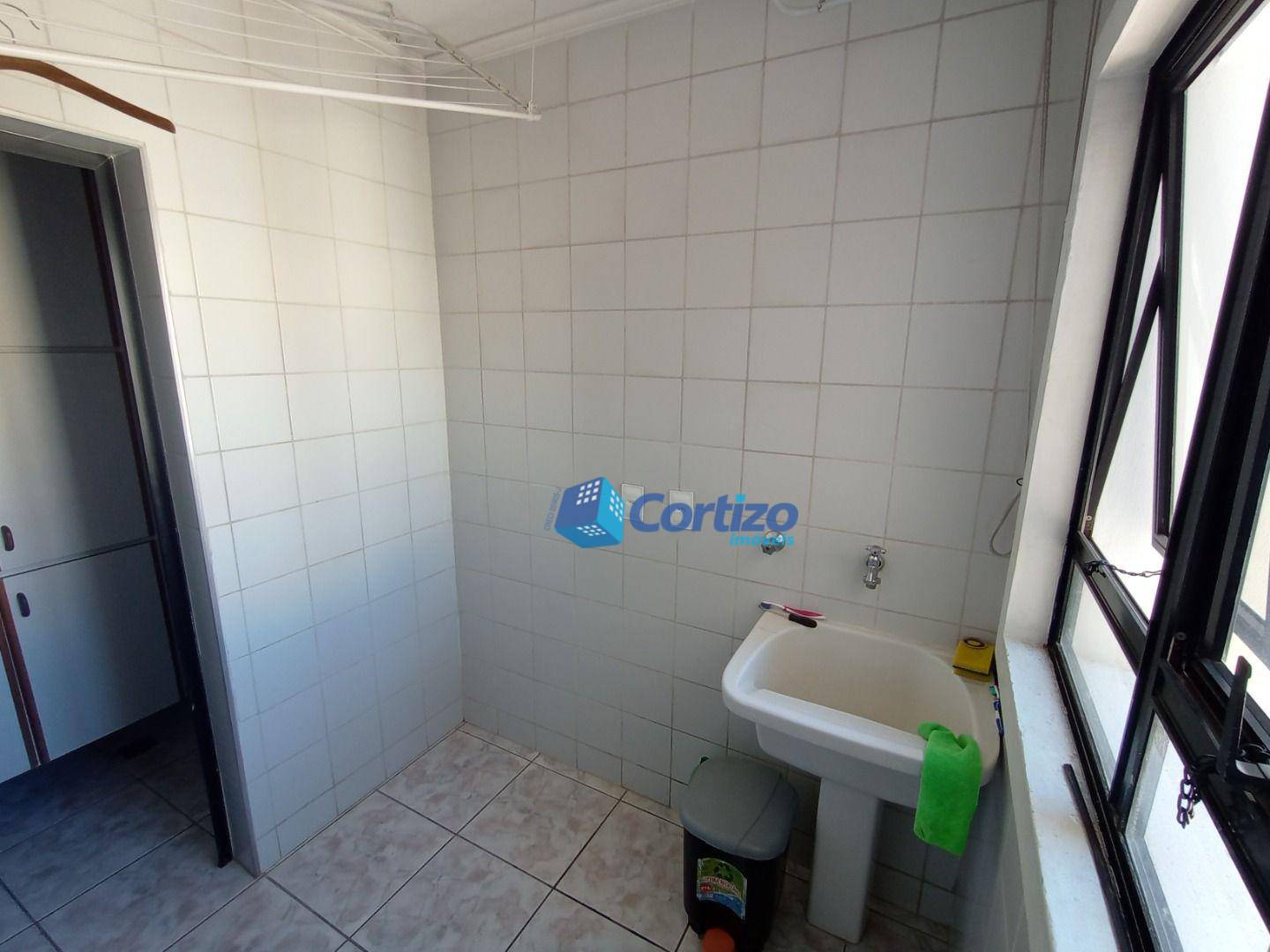 Apartamento à venda com 3 quartos, 96m² - Foto 28