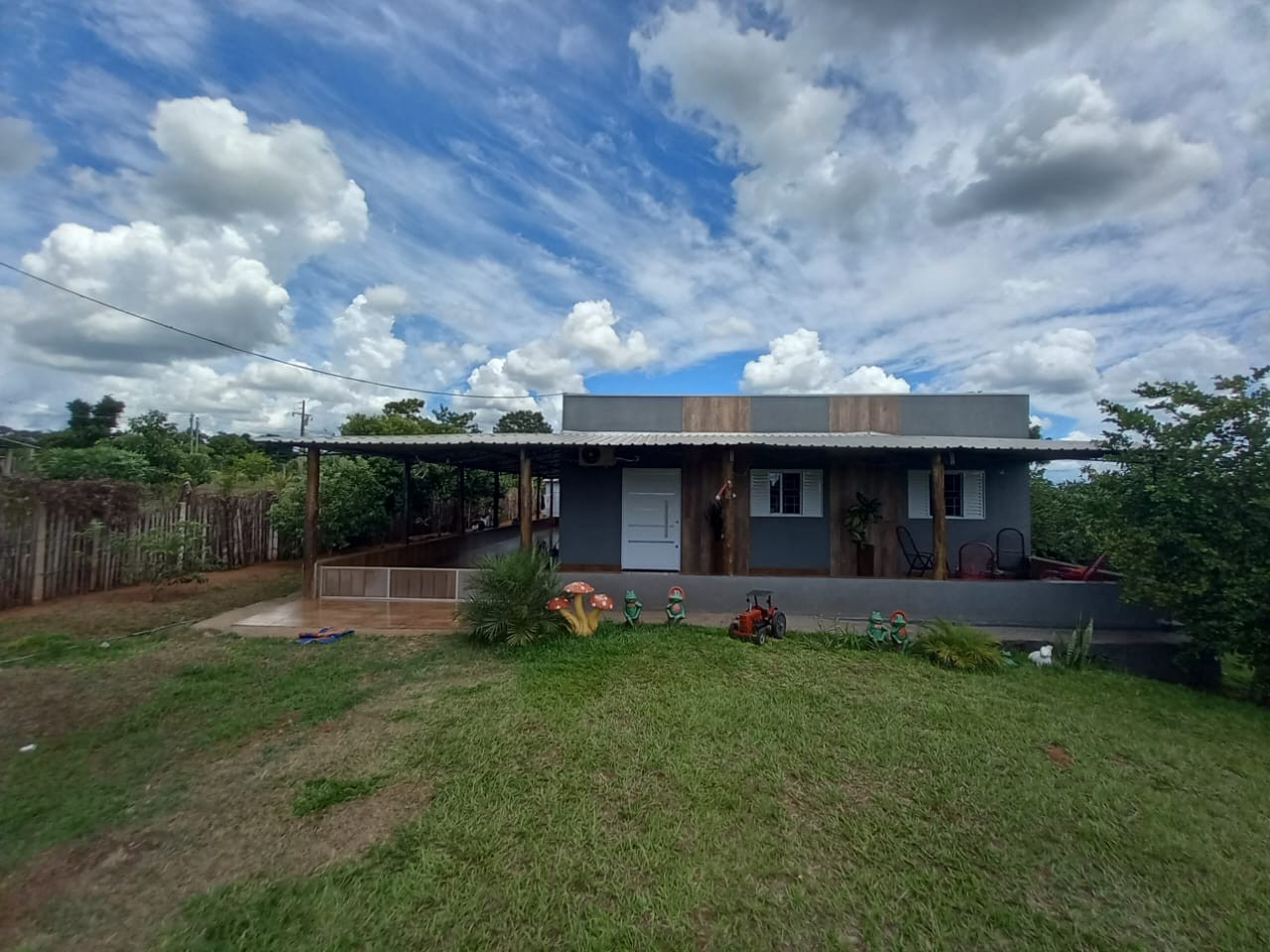 Chácara à venda com 3 quartos, 1500m² - Foto 2