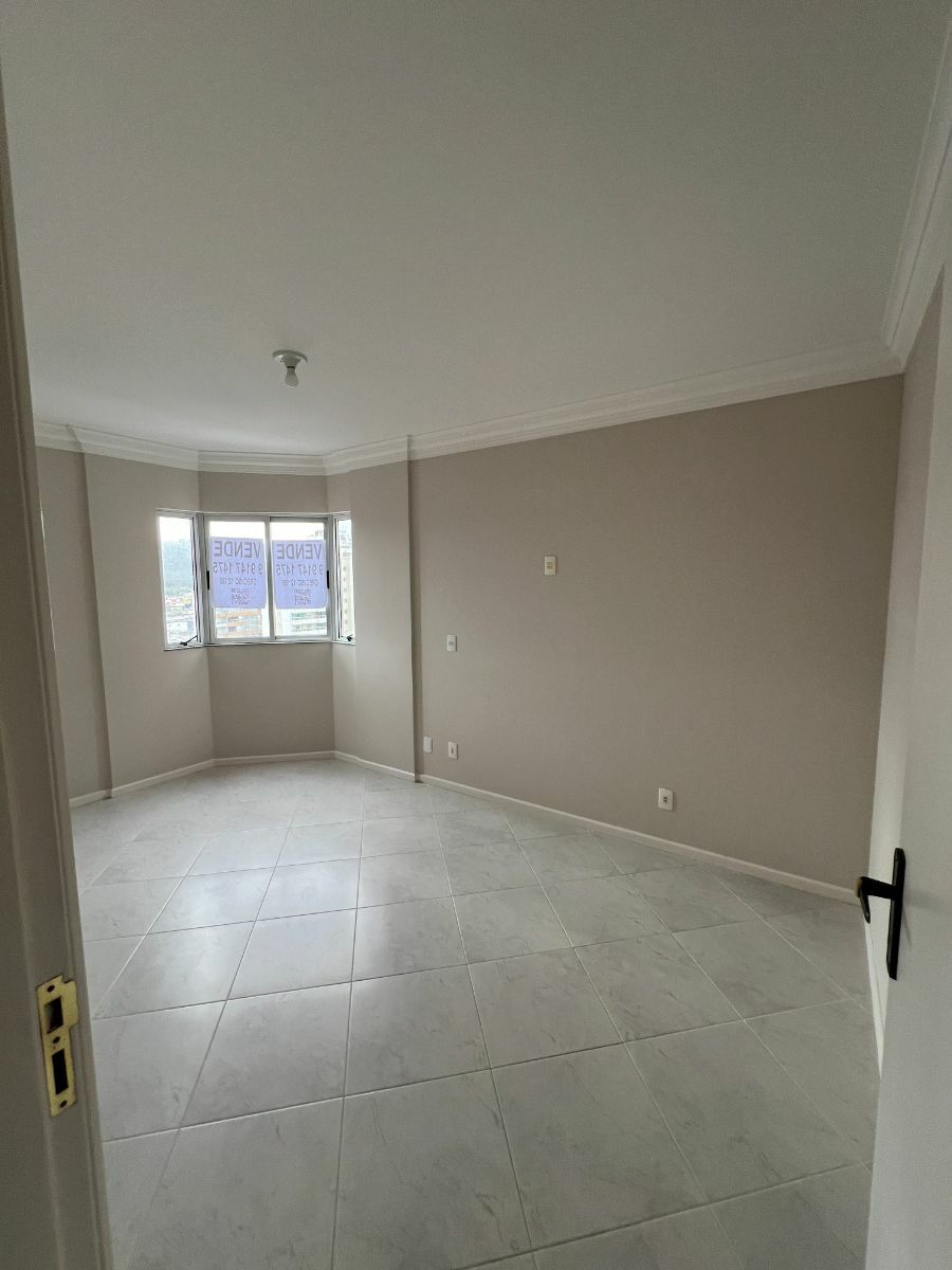 Apartamento à venda com 3 quartos, 136m² - Foto 37