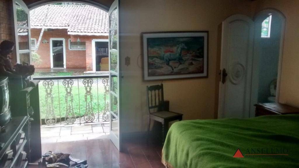 Chácara à venda com 4 quartos, 1200m² - Foto 2