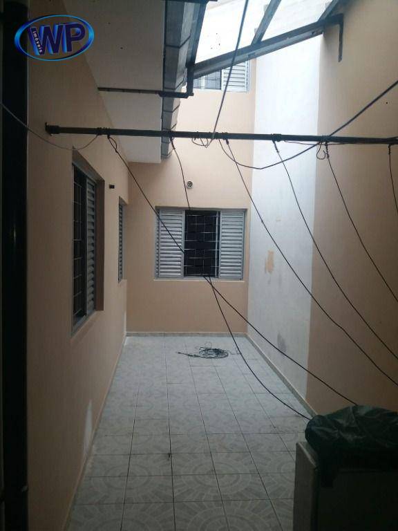 Casa para alugar com 4 quartos, 160m² - Foto 18