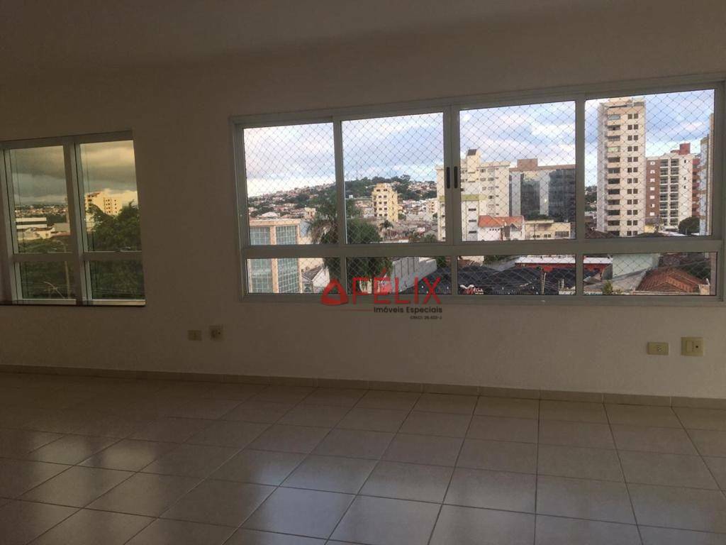 Apartamento à venda com 4 quartos, 200m² - Foto 4