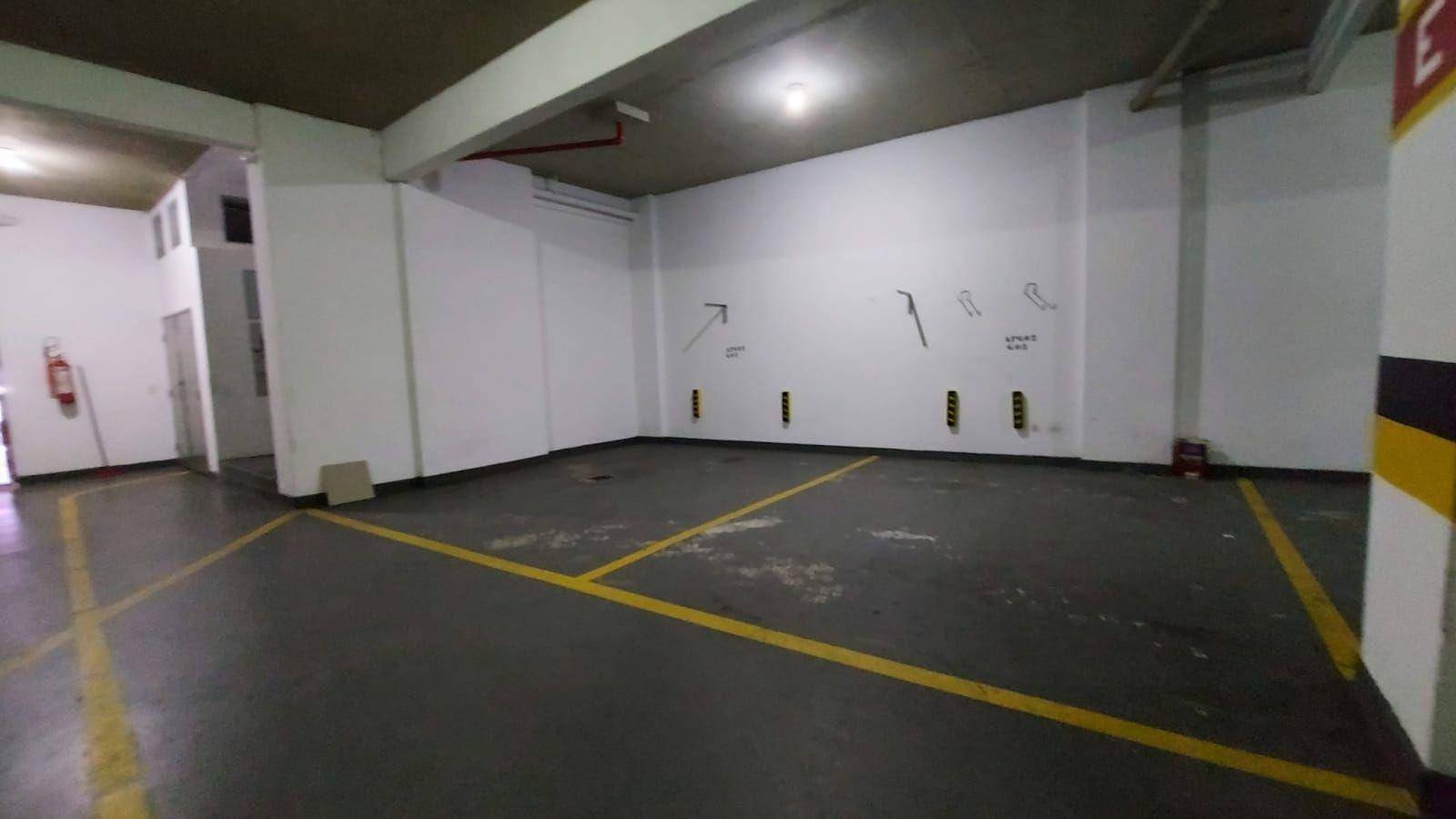 Apartamento à venda com 3 quartos, 130m² - Foto 9